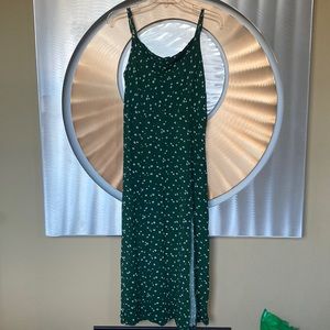 Long and sleeveless dress from American Eagle